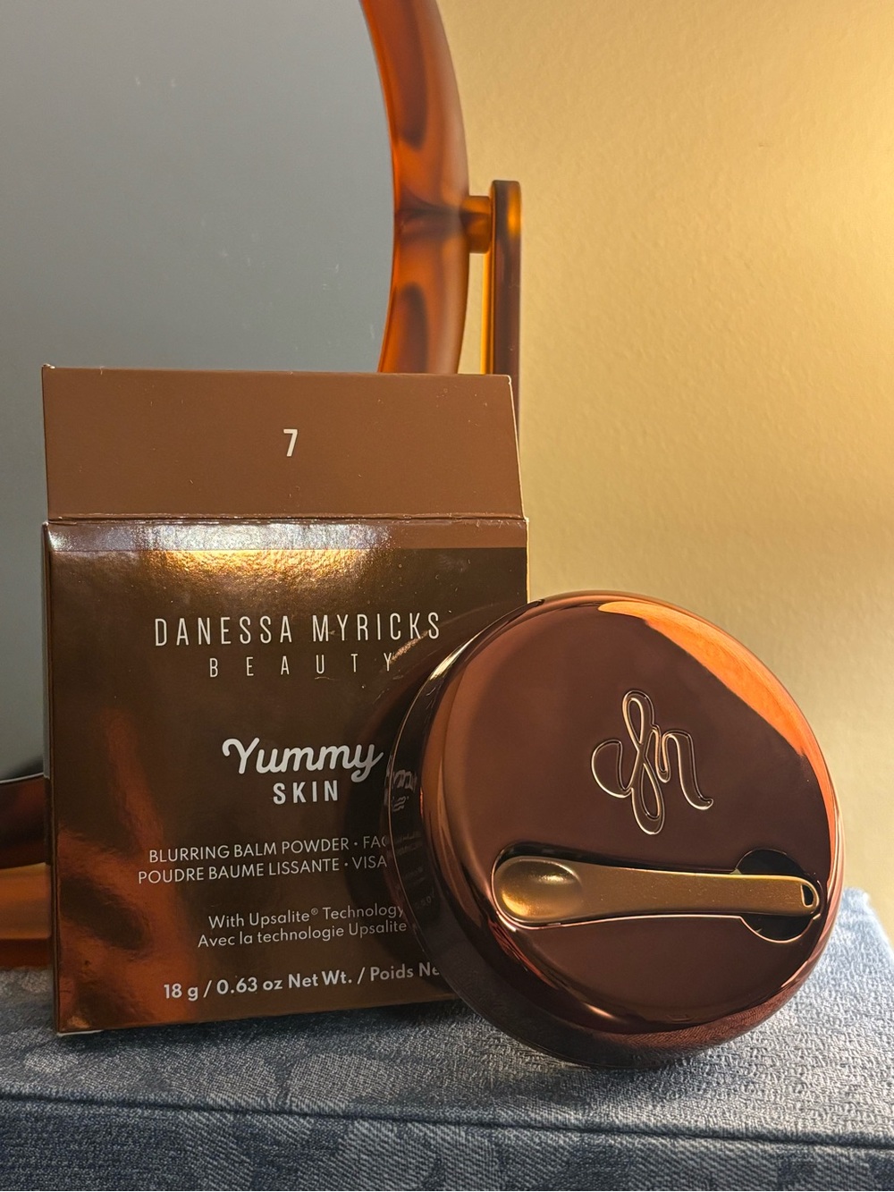Danessa Myricks Yummy Skin Blurring Balm Powder  (Shade 7)